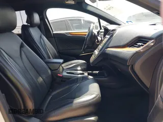 2019 Lincoln MKC Reserve с VIN 5LMCJ3C93KUL35294, выставлен на аукционе IAAI как лот 41978877 с пробегом 41 855 миль миль и . История ставок и продаж доступна на DreamBid. Изображение 5.