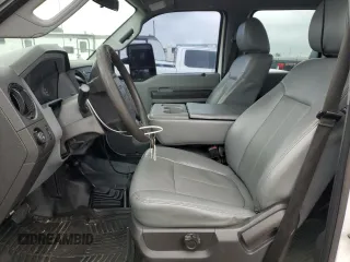 2015 Ford F-350 Platinum z VIN 1FT8W3B67FEB50834, wystawiony jako Copart lot #60843915 z przebiegiem 87 385 mil mil oraz Czysty tytuł • Clean title. Historia ofert i sprzedaży dostępna na DreamBid. Obrazek 7.