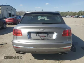 2019 Bentley Bentayga V8 z VIN SJAAM2ZV9KC024755, wystawiony jako Copart lot #46757605 z przebiegiem 26 951 mil mil oraz Szkoda całkowita • Salvage title. Historia ofert i sprzedaży dostępna na DreamBid. Obrazek 6.