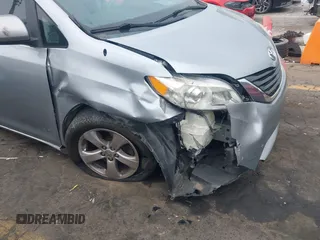 2014 Toyota Sienna LE AAS с VIN 5TDKK3DC6ES424568, выставлен на аукционе IAAI как лот 42067795 с пробегом 148 218 миль миль и . История ставок и продаж доступна на DreamBid. Изображение 6.