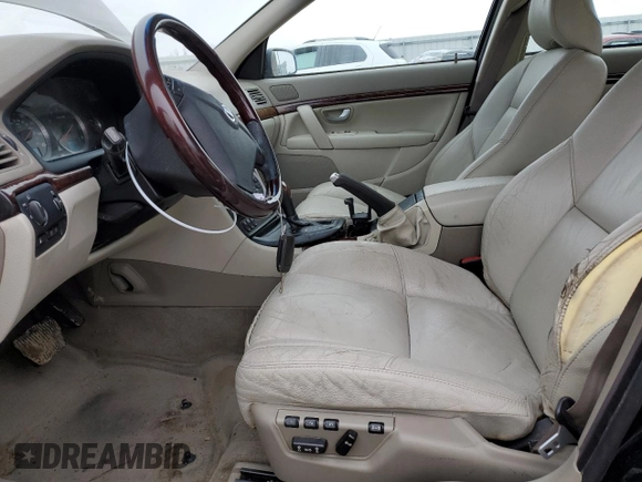 2006 Volvo S80 with VIN YV1TS592561441631, listed as a Copart auction lot 44127585 with 215,682 mi miles and Salvage title. Bid and sale history available at DreamBid. Image 7.
