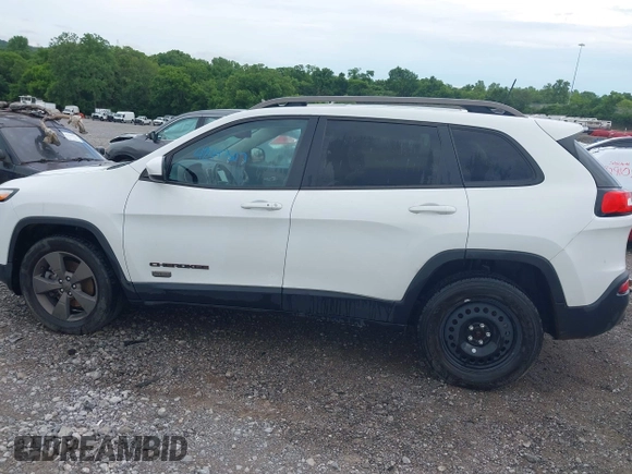 2016 Jeep Cherokee Latitude z VIN 1C4PJMCS4GW332918, wystawiony jako IAAI lot #42447507 z przebiegiem 97 575 mil mil oraz . Historia ofert i sprzedaży dostępna na DreamBid. Obrazek 15.