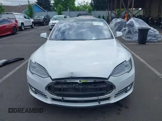 2016 Tesla Model S 90D with VIN 5YJSA1E21GF121962, listed as a IAAI auction lot 42130291 with 114,670 mi miles and . Bid and sale history available at DreamBid. Image 13.
