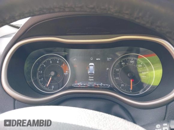 2017 Jeep Cherokee Limited with VIN 1C4PJMDS2HW606827, listed as a IAAI auction lot 42037856 with 89,477 mi miles. Bid and sale history available at carsss.com. Image 7.