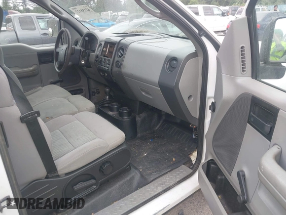 2007 Ford F-150 STX with VIN 1FTRX14W27KD15565, listed as a IAAI auction lot 42738127 with Not provided miles and . Bid and sale history available at DreamBid. Image 5.