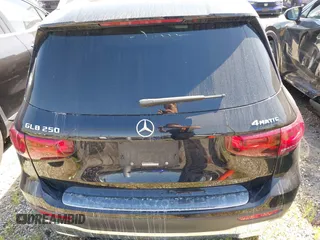 2020 Mercedes-Benz GLB 250 z VIN WDC4M4HBXLW008475, wystawiony jako IAAI lot #41803766 z przebiegiem 44 526 mil mil oraz . Historia ofert i sprzedaży dostępna na DreamBid. Obrazek 16.