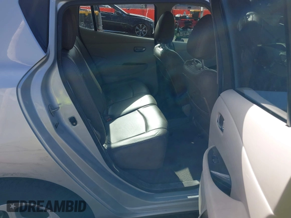 2011 Nissan LEAF SL-e z VIN JN1AZ0CP2BT008771, wystawiony jako IAAI lot #39745384 z przebiegiem 64 758 mil mil oraz . Historia ofert i sprzedaży dostępna na DreamBid. Obrazek 8.