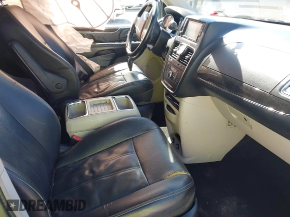 2014 Chrysler Town & Country Touring with VIN 2C4RC1BG6ER217760, listed as a IAAI auction lot 41893658 with 171,560 mi miles. Bid and sale history available at carsss.com. Image 5.