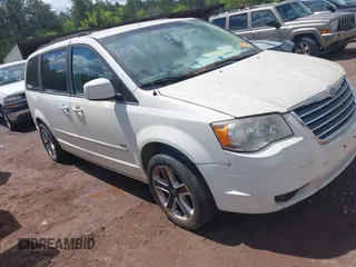2008 Chrysler Town & Country Touring with VIN 2A8HR54P68R844616, listed as a IAAI auction lot 42020454 with 1 mi miles. Bid and sale history available at carsss.com. Image 1.
