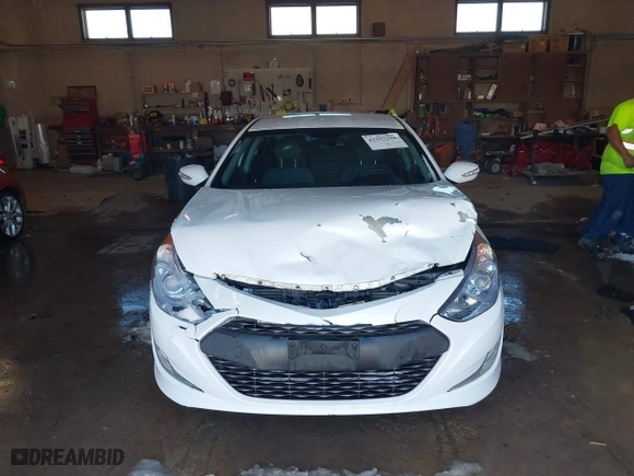 2014 Hyundai Sonata Hybrid with VIN KMHEC4A42EA117405, listed as a IAAI auction lot 41157185 with 74,225 mi miles. Bid and sale history available at carsss.com. Image 11.