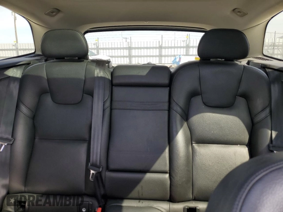 2019 Volvo XC60 Momentum with VIN LYV102RK8KB202496, listed as a Copart auction lot 58832585 with 86,115 mi miles and Clean title. Bid and sale history available at DreamBid. Image 10.