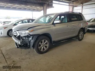 2011 Toyota Highlander with VIN 5TDZK3EH2BS030084, listed as a Copart auction lot 50796815 with 124,750 mi miles and Salvage Title. Bid and sale history available at carsss.com. Image 1.