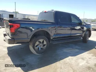 2024 Ford F-150 Lightning Flash z VIN 1FT6W3L7XRWG19735, wystawiony jako Copart lot #50089495 z przebiegiem 7 764 mil mil oraz Szkoda całkowita • Salvage title. Historia ofert i sprzedaży dostępna na DreamBid. Obrazek 3.