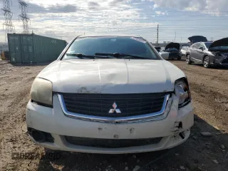 2009 Mitsubishi Galant ES z VIN 4A3AB36F39E025323, wystawiony jako Copart lot #54163005 z przebiegiem 192 941 mil mil oraz Szkoda całkowita • Salvage title. Historia ofert i sprzedaży dostępna na DreamBid. Obrazek 5.