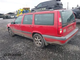 1999 Volvo V70 XC with VIN YV1LZ56D1X2627342, listed as a IAAI auction lot 41487632 with 171,771 mi miles. Bid and sale history available at carsss.com. Image 3.