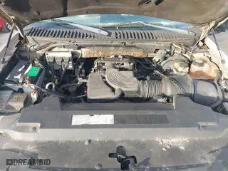 2003 Ford Expedition Special Service with VIN 1FMRU15W53LA44296, listed as a IAAI auction lot 41084481 with 1 mi miles. Bid and sale history available at carsss.com. Image 10.