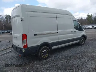 2017 Ford Transit z VIN 1FTBW2XM7HKA19849, wystawiony jako IAAI lot #41929570 z przebiegiem 163 907 mil mil oraz . Historia ofert i sprzedaży dostępna na DreamBid. Obrazek 4.