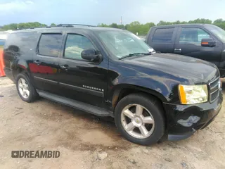 2007 Chevrolet Suburban LTZ with VIN 3GNFC16097G247674, listed as a IAAI auction lot 42168577 with 217,864 mi miles. Bid and sale history available at carsss.com. Image 1.