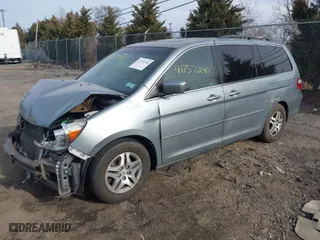 2007 Honda Odyssey EX-L with VIN 5FNRL38627B017130, listed as a IAAI auction lot 41757240 with 205,137 mi miles. Bid and sale history available at carsss.com. Image 2.