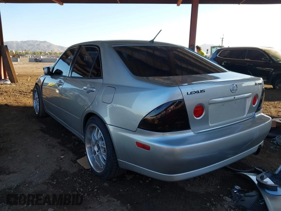 2004 Lexus IS 300/350 with VIN JTHBD192X40083769, listed as a IAAI auction lot 40962806 with Not Provided miles and . Bid and sale history available at carsss.com. Image 3.