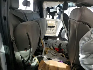 2019 Ford F-250 XL z VIN 1FT7X2A61KED13539, wystawiony jako Copart lot #48732535 z przebiegiem Nie podano mil oraz Szkoda całkowita • Salvage title. Historia ofert i sprzedaży dostępna na DreamBid. Obrazek 6.