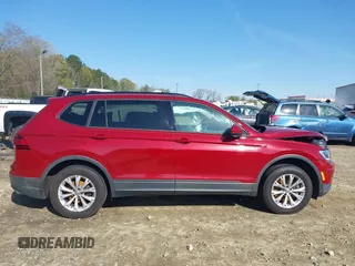 2019 Volkswagen Tiguan S с VIN 3VV0B7AX6KM095423, выставлен на аукционе IAAI как лот 41933684 с пробегом 82 615 миль миль и . История ставок и продаж доступна на DreamBid. Изображение 13.