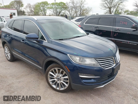2015 Lincoln MKC z VIN 5LMCJ1A92FUJ36590, wystawiony jako IAAI lot #42130054 z przebiegiem 121 681 mil mil oraz . Historia ofert i sprzedaży dostępna na DreamBid. Obrazek 1.