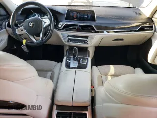 2016 BMW 7 Series 740i with VIN WBA7E2C59GG504533, listed as a Copart auction lot 77122283 with 68,209 mi miles. Bid and sale history available at carsss.com. Image 8.