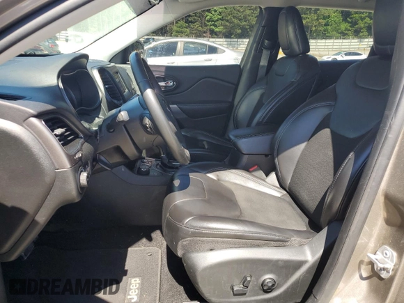 2019 Jeep Cherokee Latitude Plus z VIN 1C4PJMLB0KD112955, wystawiony jako Copart lot #58196135 z przebiegiem 85 856 mil mil oraz Szkoda całkowita • Salvage title. Historia ofert i sprzedaży dostępna na DreamBid. Obrazek 7.