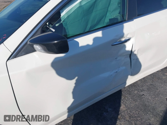 2018 Nissan Altima S with VIN 1N4AL3AP5JC294610, listed as a IAAI auction lot 41436696 with 124,835 mi miles and . Bid and sale history available at DreamBid. Image 6.