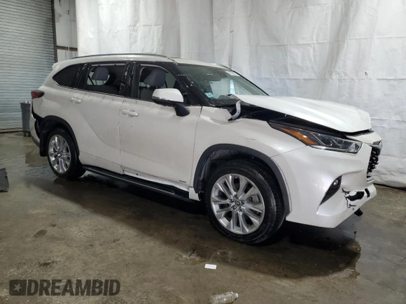 2023 Toyota Highlander Hybrid Limited with VIN 5TDXBRCH6PS581753, listed as a Copart auction lot 58241645 with 59,163 mi miles and Clean title. Bid and sale history available at DreamBid. Image 4.