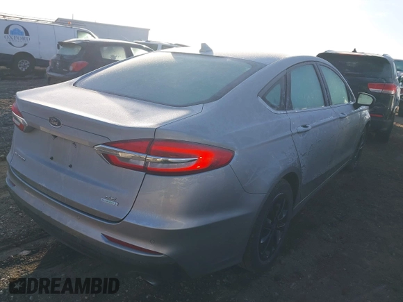 2020 Ford Fusion SE with VIN 3FA6P0HD6LR222565, listed as a IAAI auction lot 41784409 with 27,345 mi miles. Bid and sale history available at carsss.com. Image 4.