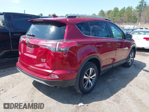 2018 Toyota RAV4 XLE with VIN 2T3RFREVXJW791889, listed as a IAAI auction lot 42021099 with 33,292 mi miles. Bid and sale history available at carsss.com. Image 4.