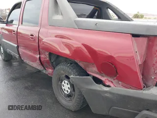 2004 Chevrolet Avalanche Z66 z VIN 3GNEC12T64G289291, wystawiony jako IAAI lot #41187923 z przebiegiem Nie podano mil oraz . Historia ofert i sprzedaży dostępna na DreamBid. Obrazek 15.