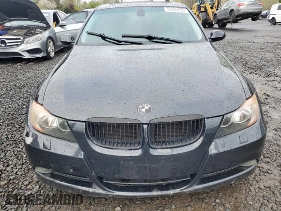 2007 BMW 3 Series 328xi with VIN WBAVC93517KX58143, listed as a Copart auction lot 52036035 with 161,954 mi miles and Salvage title. Bid and sale history available at DreamBid. Image 5.