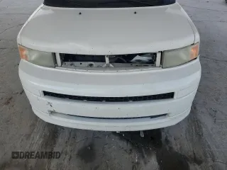2006 Scion xB z VIN JTLKT324964090627, wystawiony jako Copart lot #52608985 z przebiegiem 195 918 mil mil oraz Szkoda całkowita • Salvage title. Historia ofert i sprzedaży dostępna na DreamBid. Obrazek 12.