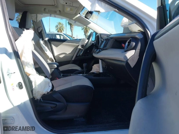 2018 Toyota RAV4 XLE with VIN 2T3WFREV8JW425027, listed as a IAAI auction lot 41272635 with 79,445 mi miles. Bid and sale history available at carsss.com. Image 5.