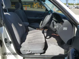1996 Toyota Crown z VIN JZS1550042389, wystawiony jako Copart lot #68698234 z przebiegiem 117 283 mil mil oraz Szkoda całkowita • Salvage title. Historia ofert i sprzedaży dostępna na DreamBid. Obrazek 7.