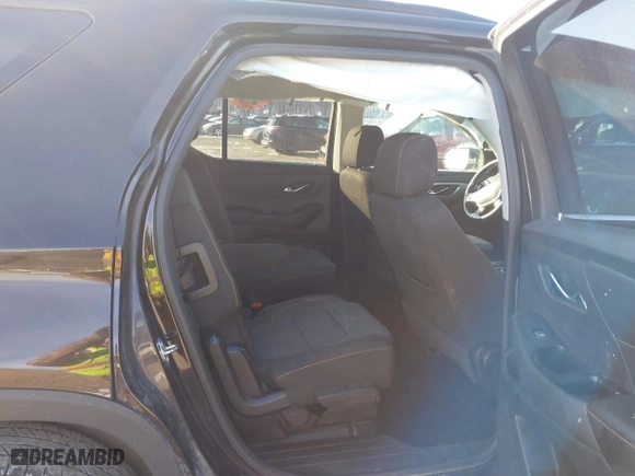 2018 Chevrolet Traverse LT Cloth with VIN 1GNEVGKW3JJ194737, listed as a IAAI auction lot 41590686 with 176,108 mi miles. Bid and sale history available at carsss.com. Image 8.