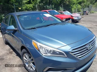 2016 Hyundai Sonata SE с VIN 5NPE24AF5GH365717, выставлен на аукционе IAAI как лот 42569395 с пробегом 160 912 миль миль и . История ставок и продаж доступна на DreamBid. Изображение 1.