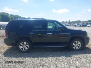 2007 GMC Yukon Denali z VIN 1GKFK63897J315297, wystawiony jako IAAI lot #42312272 z przebiegiem 255 888 mil mil oraz . Historia ofert i sprzedaży dostępna na DreamBid. Obrazek 13.