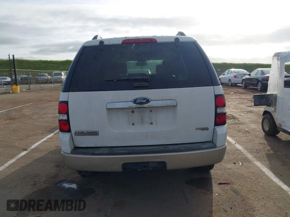 2007 Ford Explorer Eddie Bauer z VIN 1FMEU64E77UB17558, wystawiony jako IAAI lot #41915748 z przebiegiem Nie podano mil oraz . Historia ofert i sprzedaży dostępna na DreamBid. Obrazek 16.