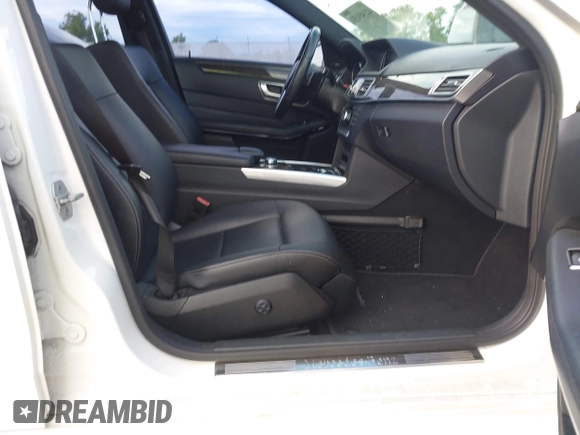 2015 Mercedes-Benz E 350 Sport с VIN WDDHF5KB5FB109831, выставлен на аукционе IAAI как лот 42345153 с пробегом 180 437 миль миль и . История ставок и продаж доступна на DreamBid. Изображение 5.