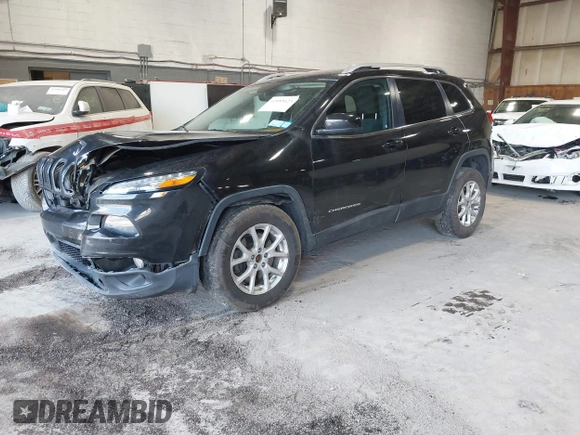 2016 Jeep Cherokee Latitude z VIN 1C4PJMCS3GW241848, wystawiony jako IAAI lot #42085623 z przebiegiem 95 477 mil mil oraz . Historia ofert i sprzedaży dostępna na DreamBid. Obrazek 18.