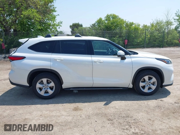 2020 Toyota Highlander L with VIN 5TDCZRAH4LS028560, listed as a IAAI auction lot 42436309 with 55,569 mi miles and . Bid and sale history available at DreamBid. Image 13.