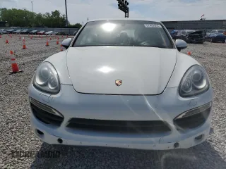 2013 Porsche Cayenne S with VIN WP1AB2A20DLA81062, listed as a Copart auction lot 57402855 with 139,654 mi miles and Salvage title. Bid and sale history available at DreamBid. Image 5.
