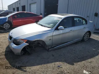 2007 BMW 3 Series 328i with VIN WBAVA33597KX82600, listed as a Copart auction lot 51384475 with 81,597 mi miles and Non Repairable. Bid and sale history available at carsss.com. Image 1.