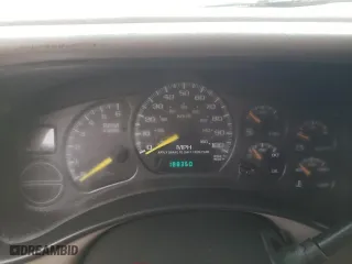 2000 Chevrolet Silverado 1500 LS with VIN 2GCEC19T1Y1204483, listed as a Copart auction lot 43361205 with 188,360 mi miles and Salvage Title. Bid and sale history available at carsss.com. Image 9.