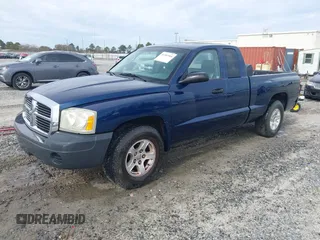 2005 Dodge Dakota ST with VIN 1D7HE22K75S242803, listed as a IAAI auction lot 41383968 with 160,295 mi miles and . Bid and sale history available at DreamBid. Image 2.