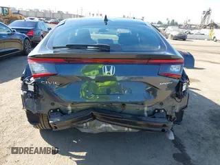 2025 Honda Civic Sport z VIN 19XFL2H83SE005579, wystawiony jako IAAI lot #41878802 z przebiegiem 2 095 mil mil oraz . Historia ofert i sprzedaży dostępna na DreamBid. Obrazek 17.
